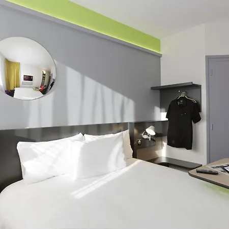 Ibis Styles Centre Gare Hotel 3*