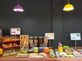 罗阿纳中央车站宜必思尚品酒店 3* 罗阿纳