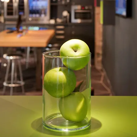 罗阿纳中央车站宜必思尚品酒店 3* 罗阿纳