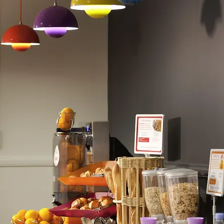 酒店 罗阿纳中央车站宜必思尚品酒店 罗阿纳