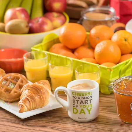 罗阿纳中央车站宜必思尚品酒店 3* 罗阿纳